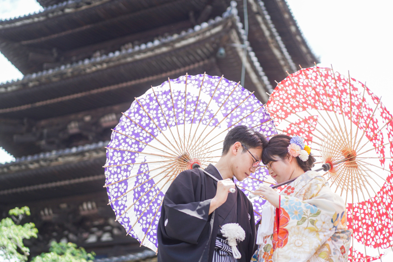 5重の塔をバックに