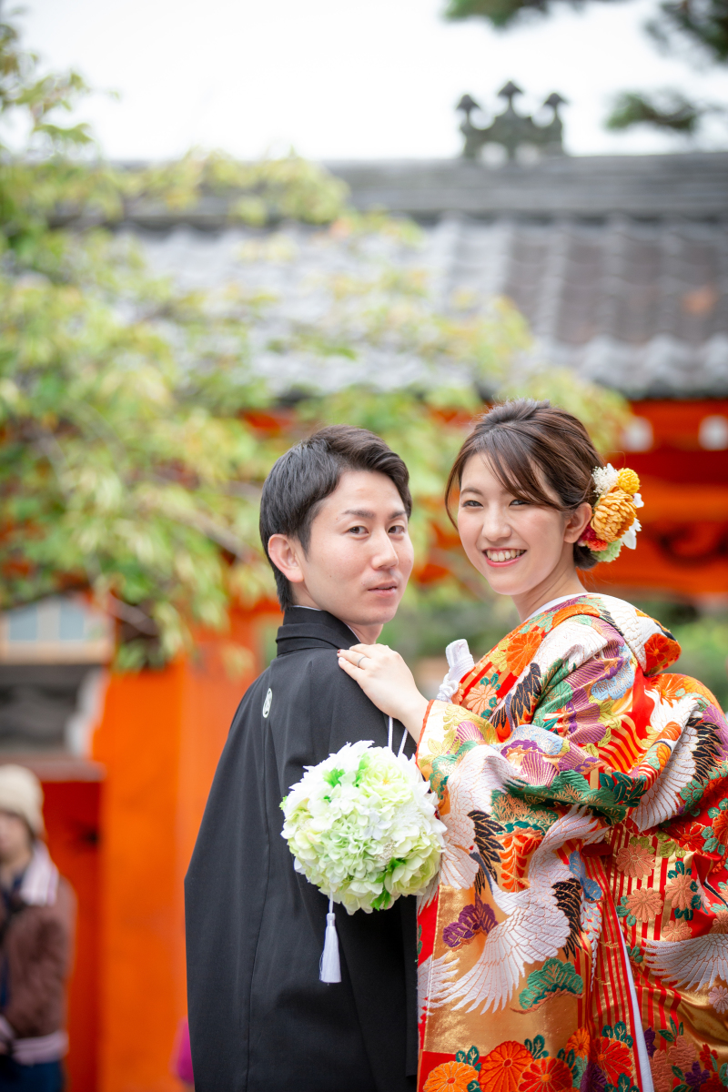 ボールブーケを手に