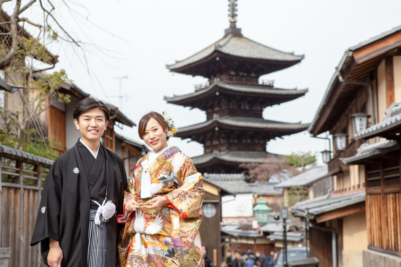 京のまちなみ、塔とともに