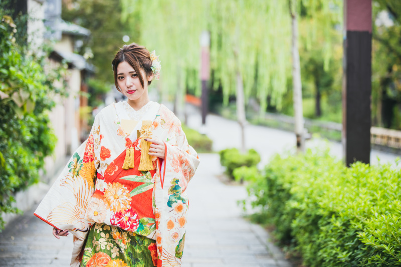 色小物との組み合わせがとても豊富