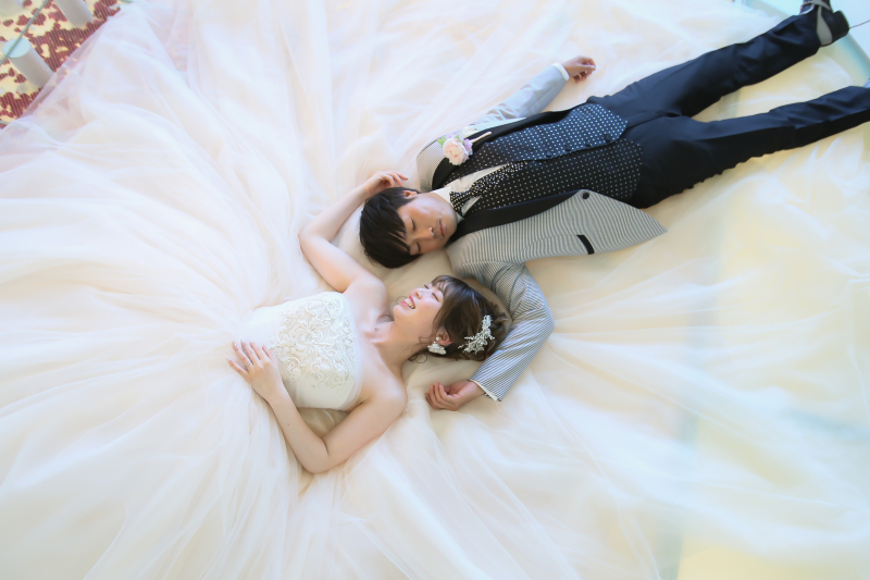 寝ころびカット