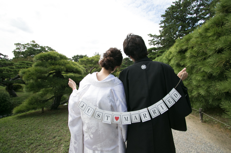 ガーランドを持って