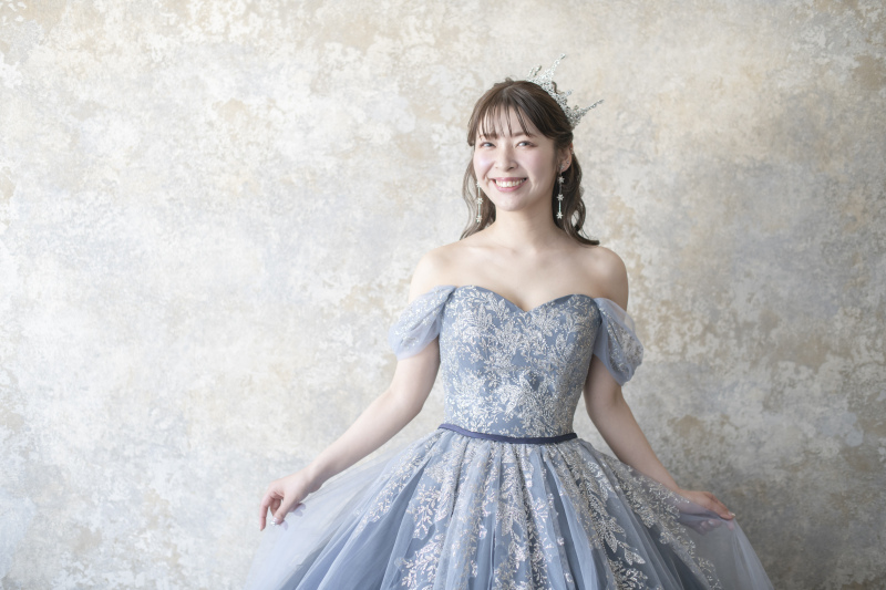 通称シンデレラドレス