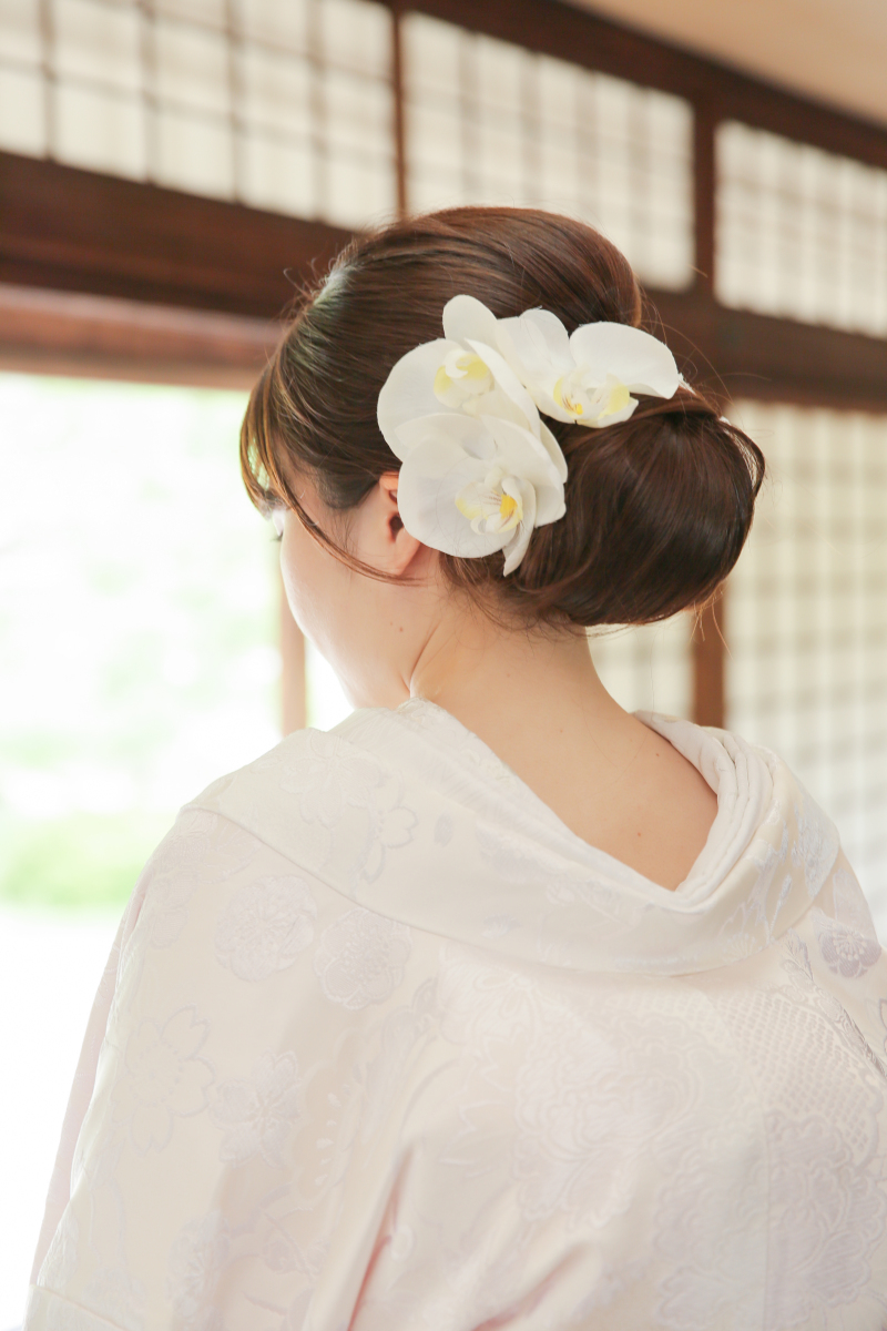 着物に合わせた造花のお花