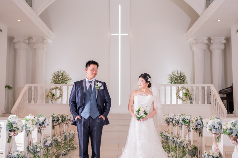 結婚式場併設店ならではの独立型チャペルで