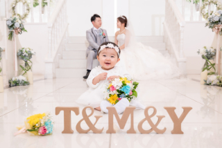 ＊10月：洋装1着プラン/スタジオ＊お子様と一緒に記念写真を