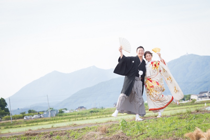 筑波山を背景に