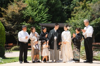 ＊8月：和装洋装2着スタジオ＆ガーデン＊ご家族様とご一緒に