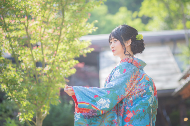 鮮やかな色打掛