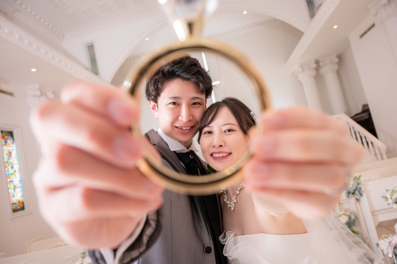 今回はご新婦様のソロカットからご紹介