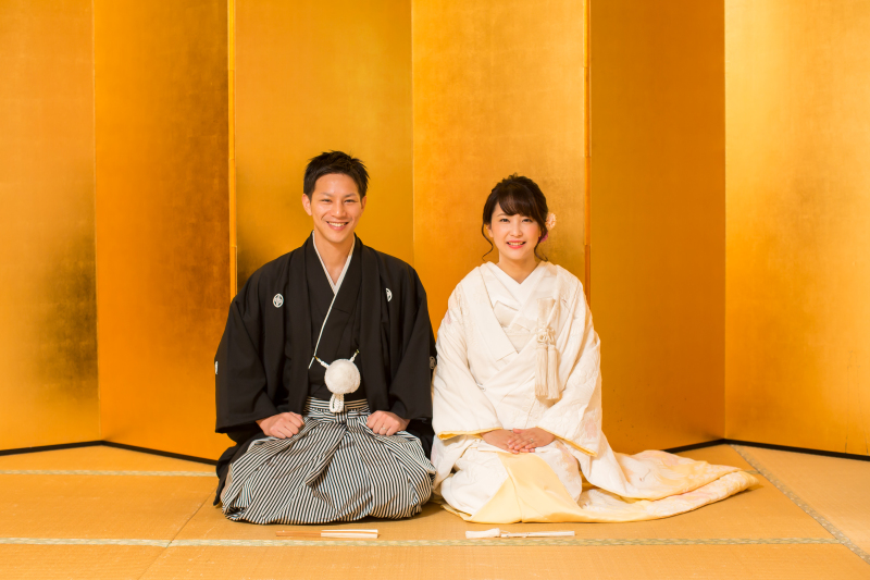 金屏風前からスタート！