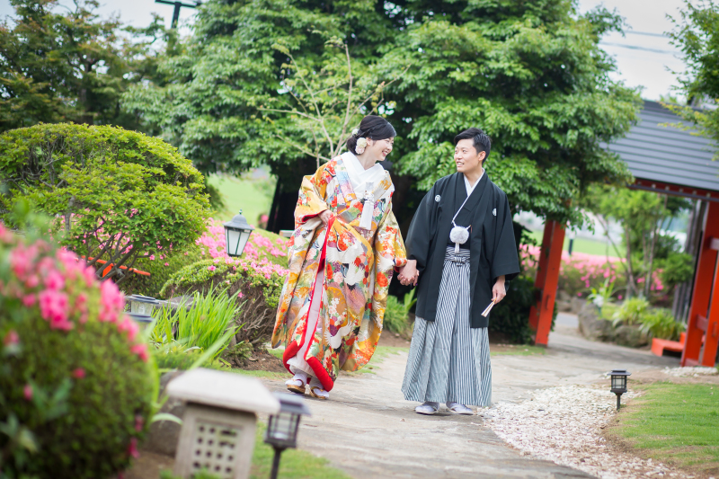 手つなぎでお散歩風に