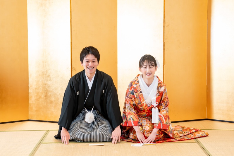 定番の金屏風前で