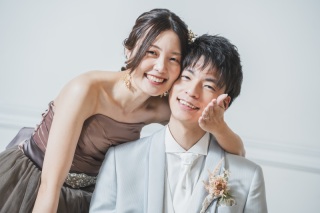 ＊３月：洋装和装2着スタジオ＊カラードレス&白無垢で