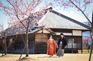 ＊３月：和装洋装2着ロケーション＆チャペルガーデン＊市内の古民家にて