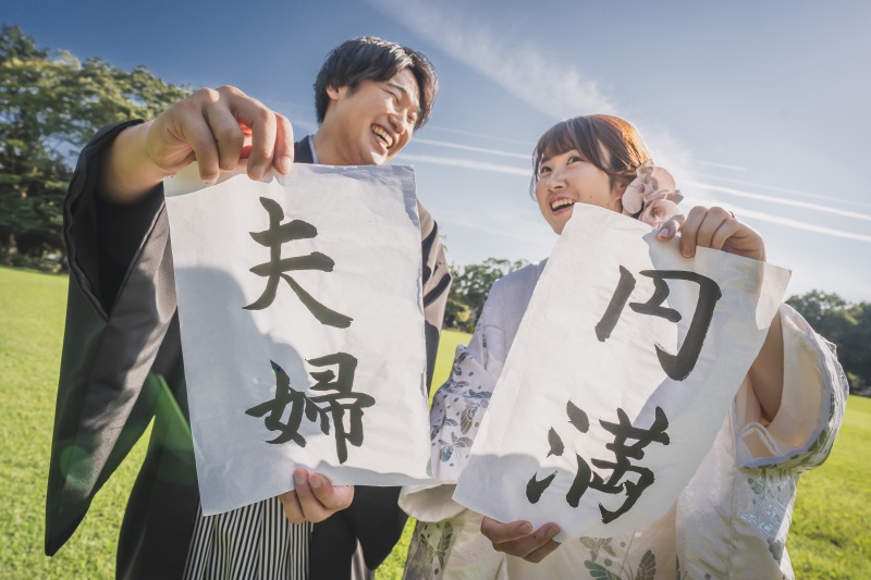 扇子に習字。小物も持参してロケ撮!!