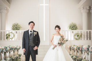 白亜の独立型チャペルでフォトウェディングが可能！！