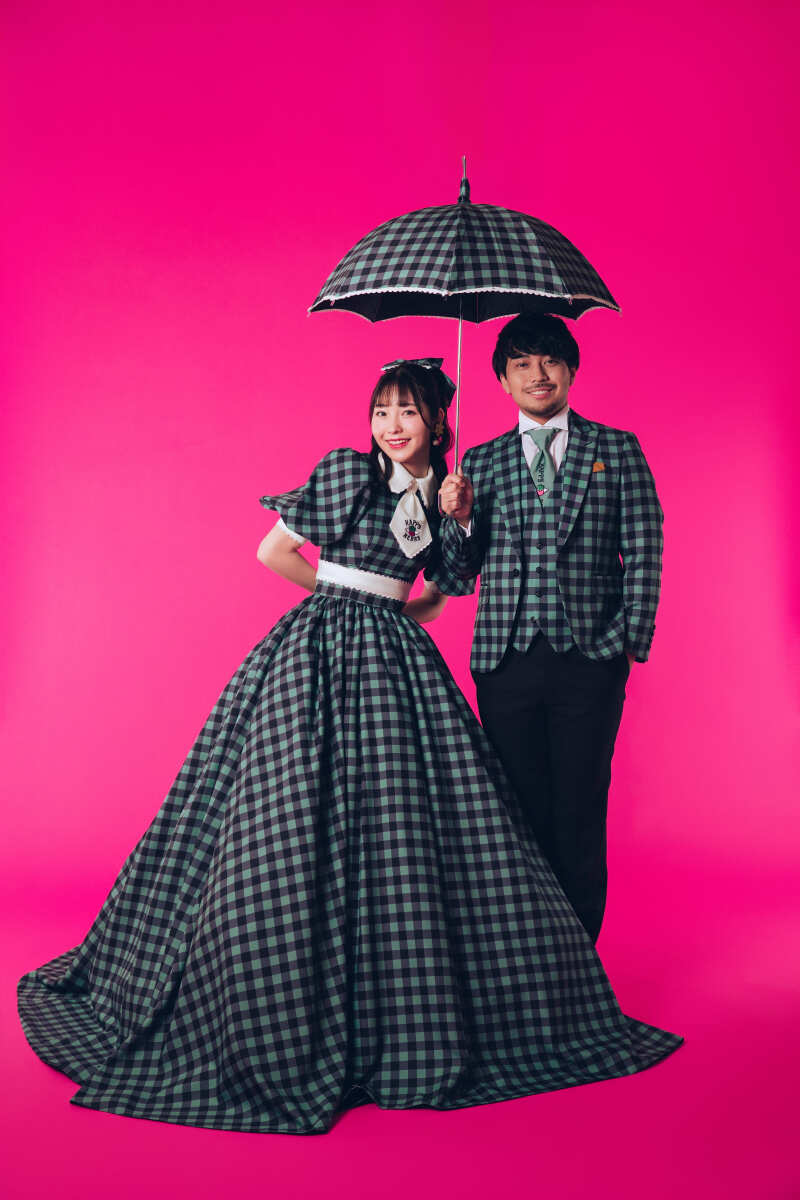 傘も衣裳とお揃いの柄でトータルコーディネート♪