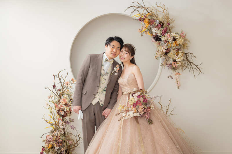 ベージュのドレスにお着替え＆ブースチェンジ！