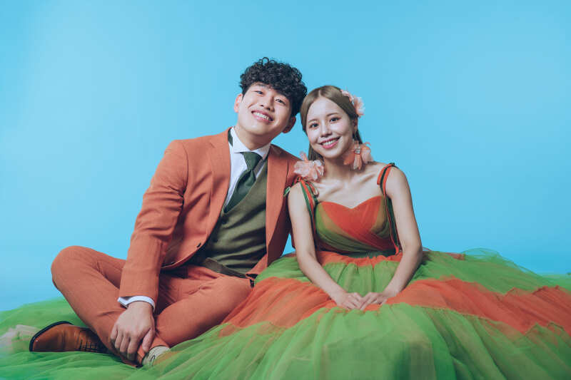 おふたりでかわいらしくお座りショット❁