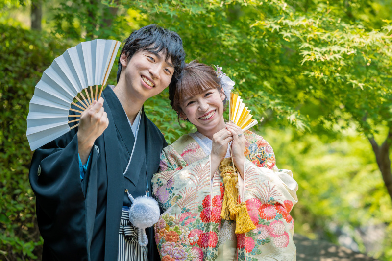 扇子を使用ショットも❖