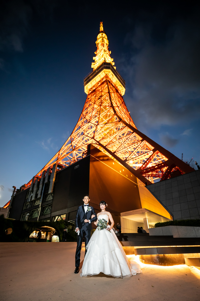 東京タワーの真下で