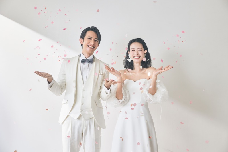 ＼Photorait限定プラン／【洋装】スタジオフォト （衣裳選び放題＆データ80カットお渡し）