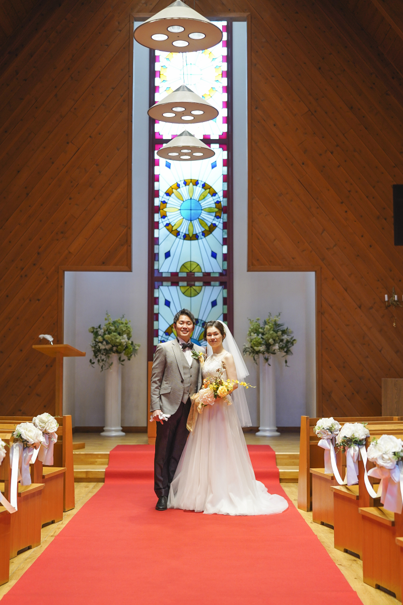 木の温もりたっぷりの葉山庵チャペル