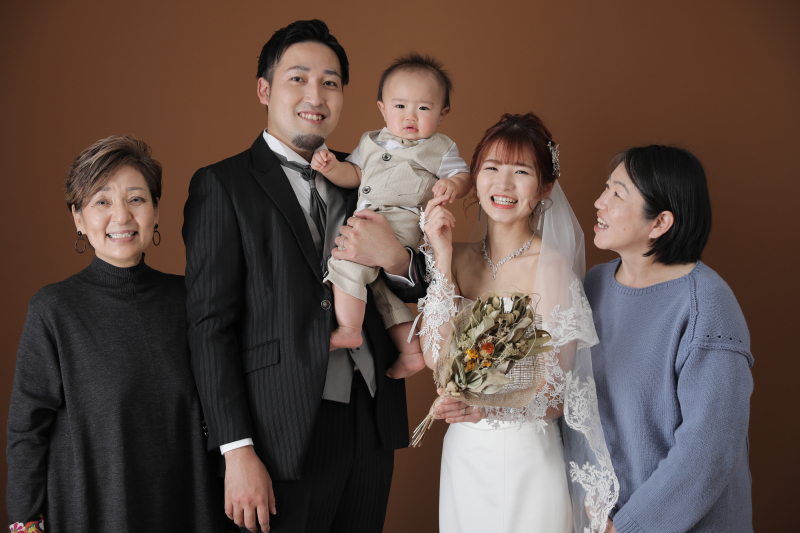 ご家族様とも一緒に撮影できるスタジオ撮影