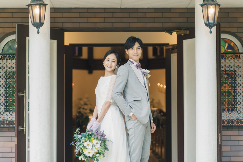 【軽井沢フォトウェディング】チャペルフォト(全データ込み)|神秘的な森の中にあるチャペルで、まるで結婚式のような撮影