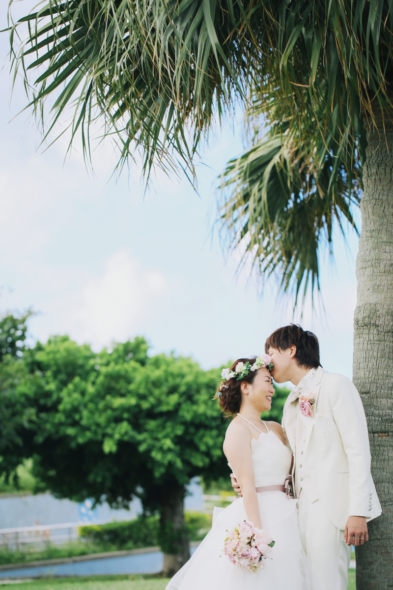 ヤシの木陰でKISS