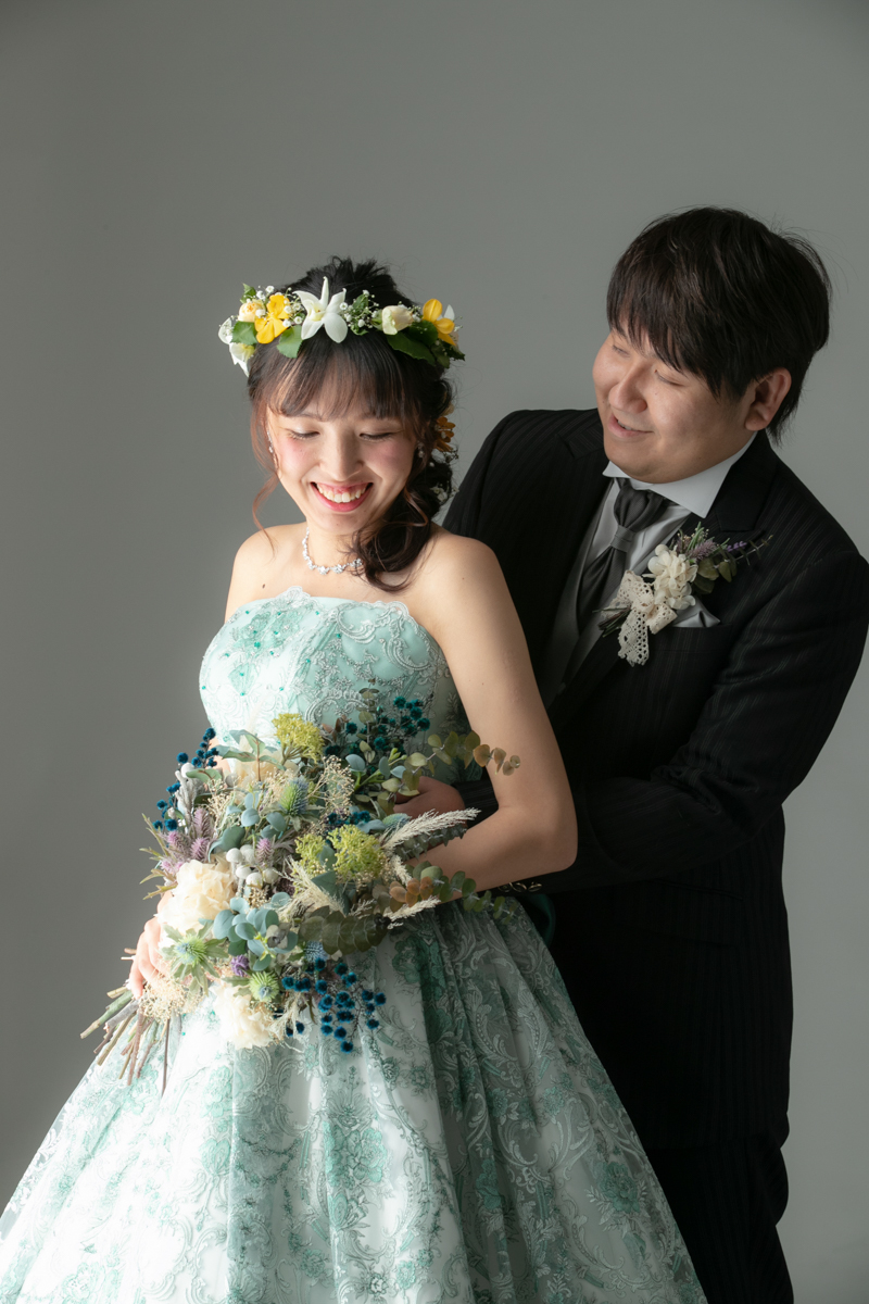 最後はカラードレスで