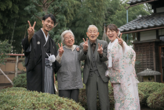 おしゃれな写真も素敵だけど家族と一緒に笑っている写真を撮るときは一番胸が熱くなる瞬間です。