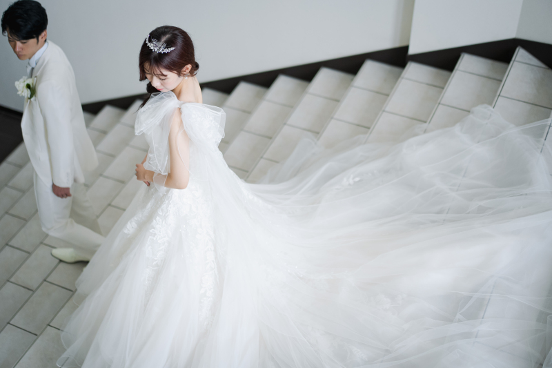 ドレスの雰囲気に合わせて