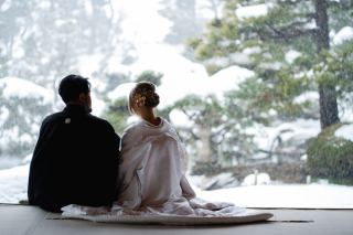 雪が舞う季節に