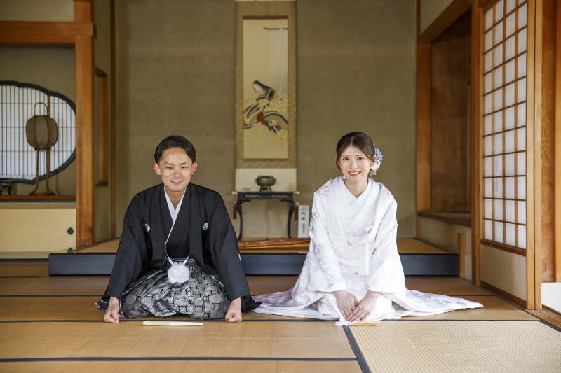 正座のポーズも