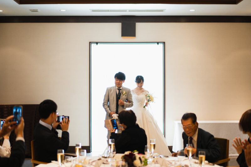 披露宴のような雰囲気も