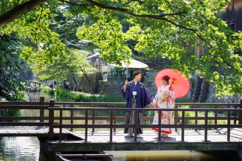 【八幡堀】映画撮影にも利用される古き良きお堀で和装ロケーションプラン データ付き