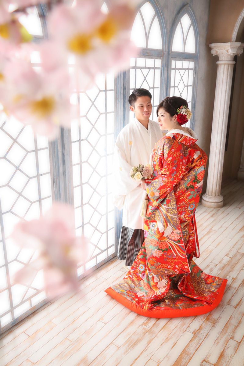 背景に溶け込んで…