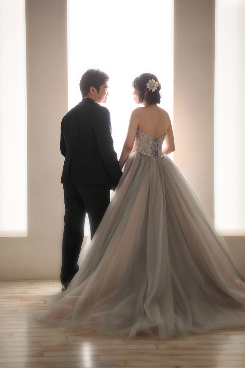 後姿をロマンティックに…