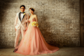 ピンクのカラードレス