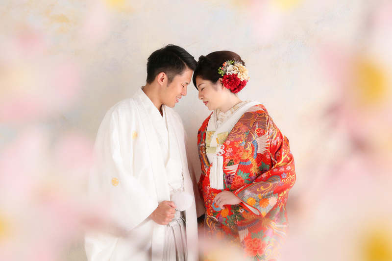 色紋付で華やかに✿