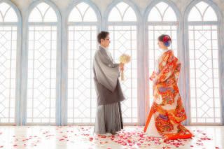 色打掛で華やかに鮮やかに