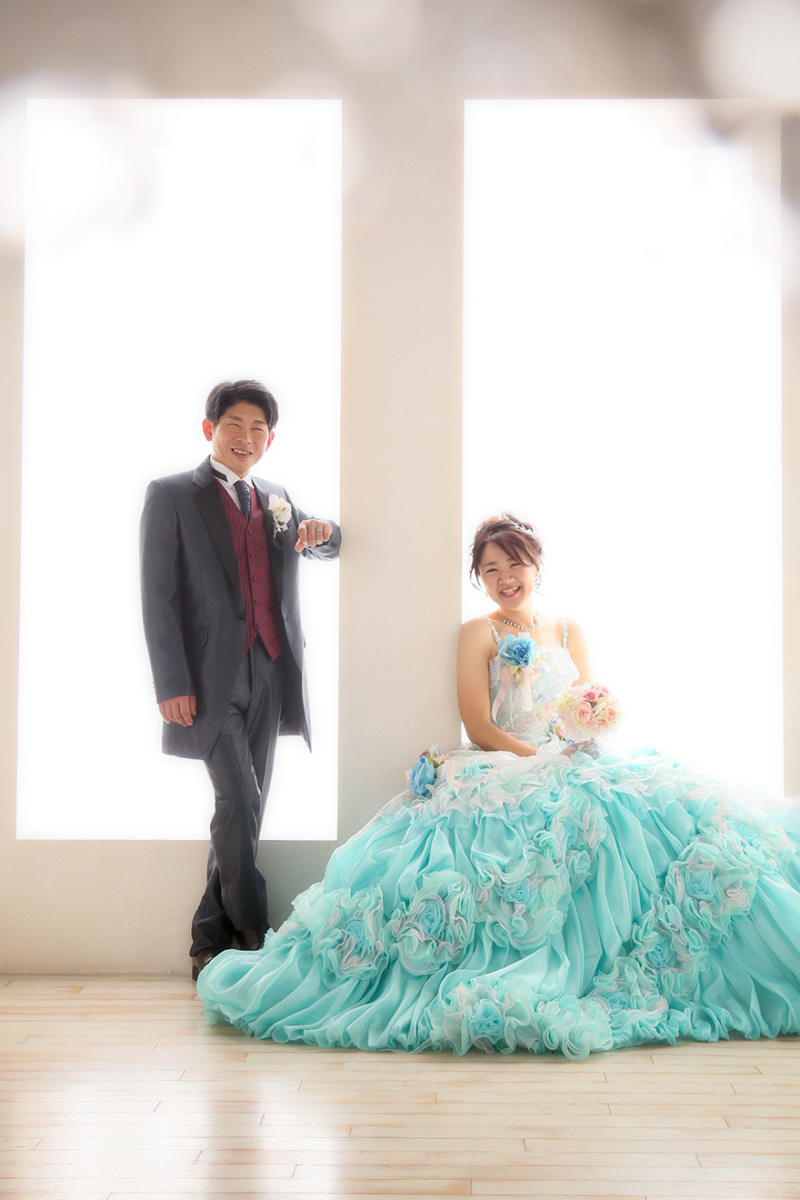 こだわりのカラードレスで