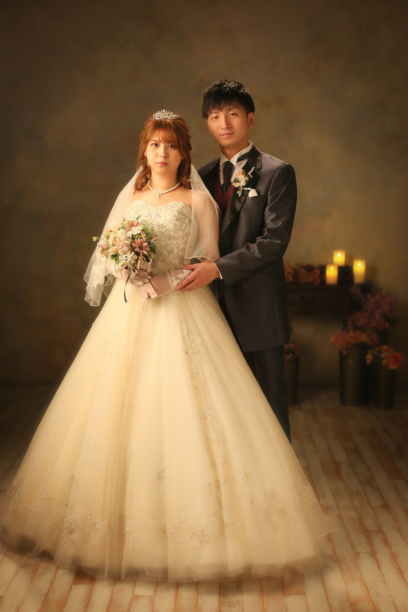 レトロビンテージな白ドレス！