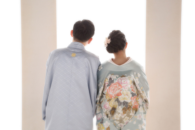 背中からも幸せオーラが漂っていますね、、、♡