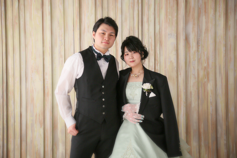 ジャケットを羽織って…