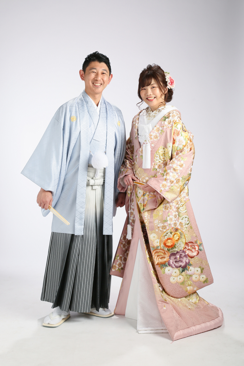スタートは色打掛で華やかに♪