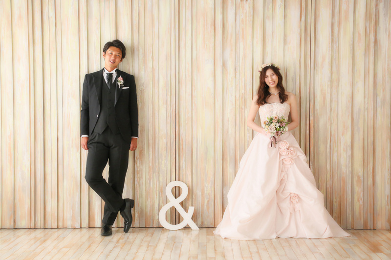 ご新婦様の3着目はカラードレスで!