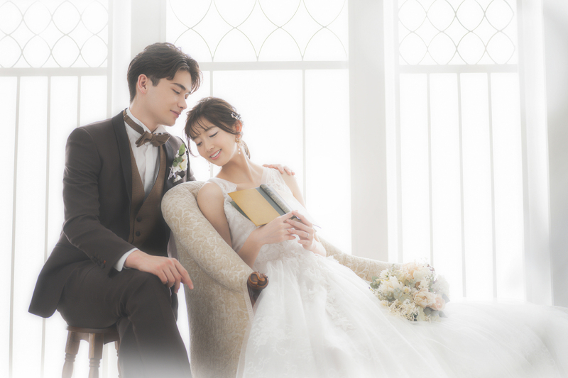 【洋装1着 ライトコース】好きなドレスで気軽にスタジオ撮影43,780円〜♬(ヘアメイク・データ20カット付)